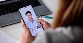 „Ne idem na kafu na prvom sastanku“: Devojka izazvala rat na internetu, ljudi se danima svađaju ko je u pravu!